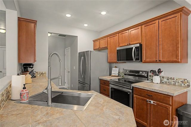 18826 112th Avenue Ct E, Puyallup, WA 98374