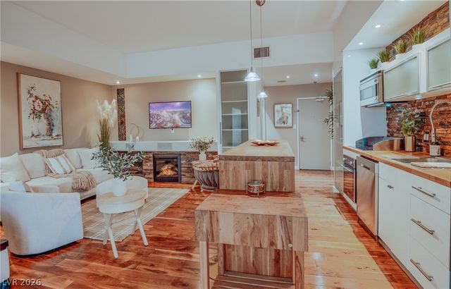 3111 Bel Air Drive 202, Las Vegas, NV 89109