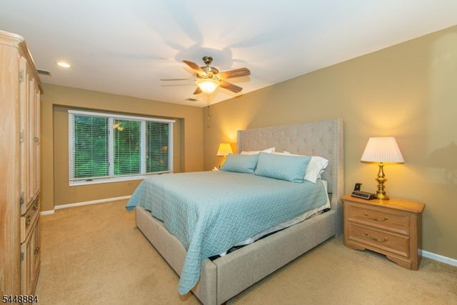 15 Fair Ridge Ct, Wayne Twp., NJ 07470