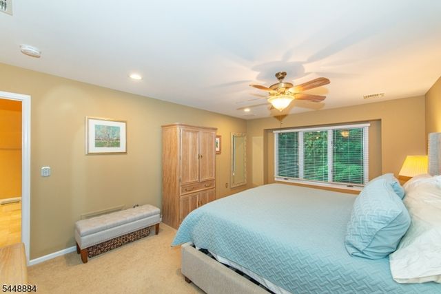 15 Fair Ridge Ct, Wayne Twp., NJ 07470
