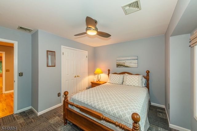 15 Fair Ridge Ct, Wayne Twp., NJ 07470