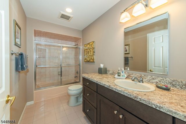 15 Fair Ridge Ct, Wayne Twp., NJ 07470