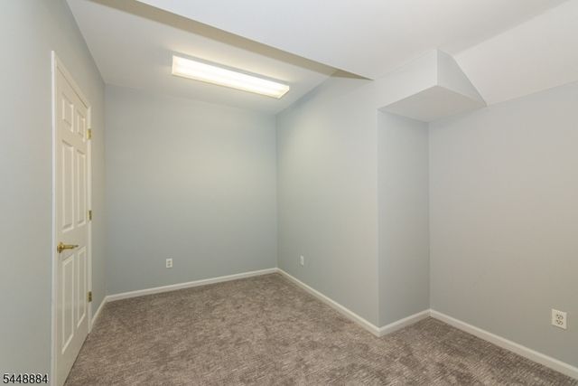 15 Fair Ridge Ct, Wayne Twp., NJ 07470