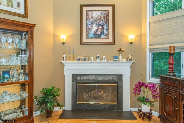 15 Fair Ridge Ct, Wayne Twp., NJ 07470