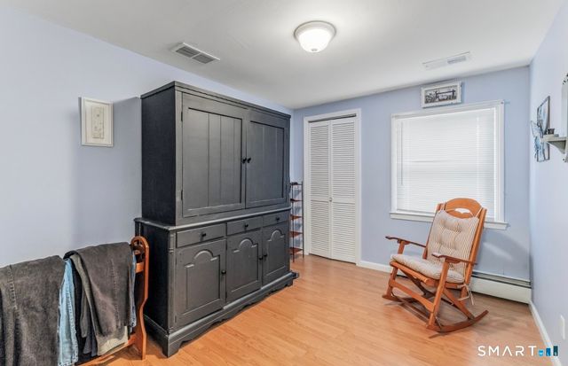 17 Trinity Lane, Windsor Locks, CT 06096