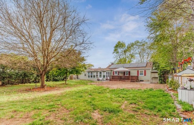 17 Trinity Lane, Windsor Locks, CT 06096