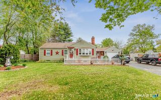 17 Trinity Lane, Windsor Locks, CT 06096
