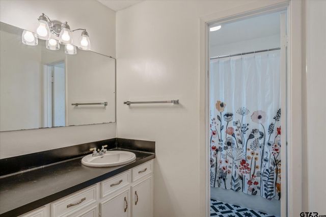 2820 Navaho Trl, Tyler, TX 75707