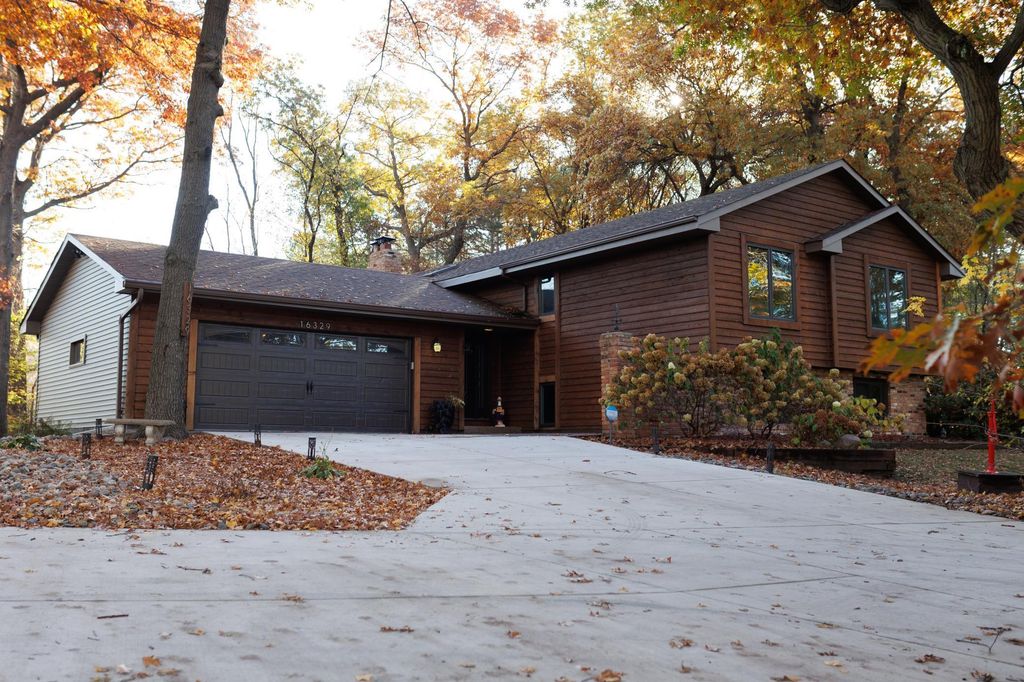 16329 Kenyon Street NE, Ham Lake, MN 55304