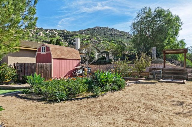 3004 Dapplegray, Norco, CA 92860