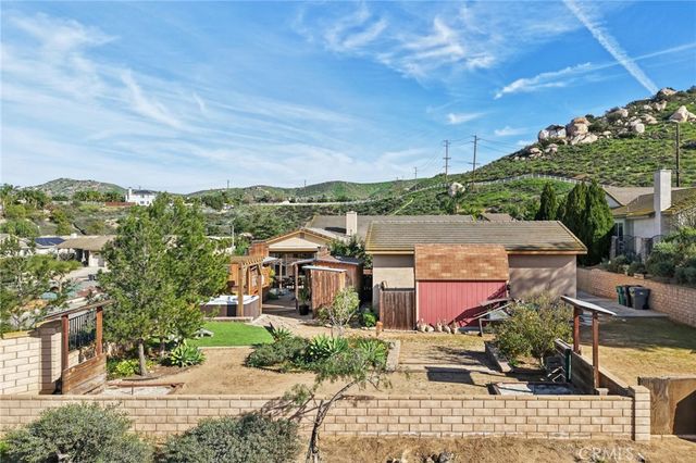 3004 Dapplegray, Norco, CA 92860