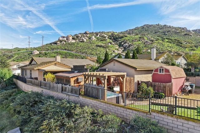 3004 Dapplegray, Norco, CA 92860