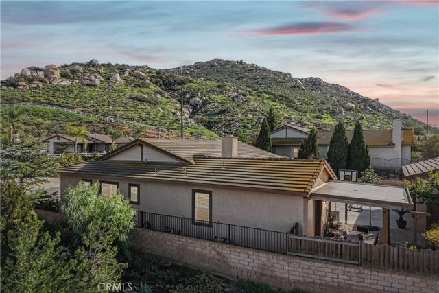 3004 Dapplegray, Norco, CA 92860