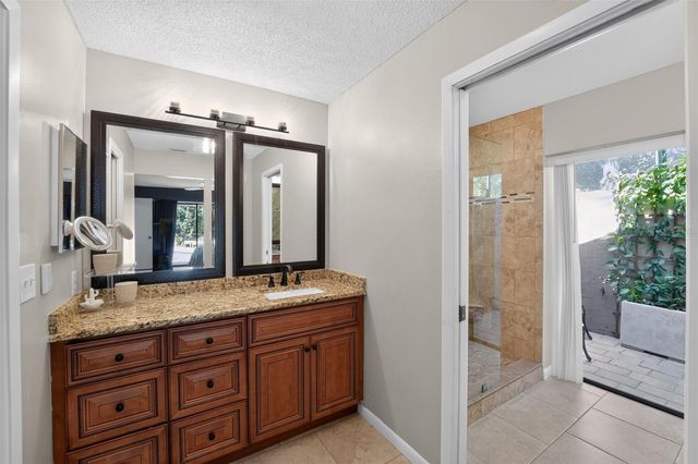 3935 COUNTRY VIEW LANE, Sarasota, FL 34233