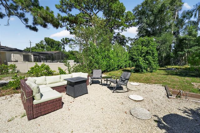3935 COUNTRY VIEW LANE, Sarasota, FL 34233