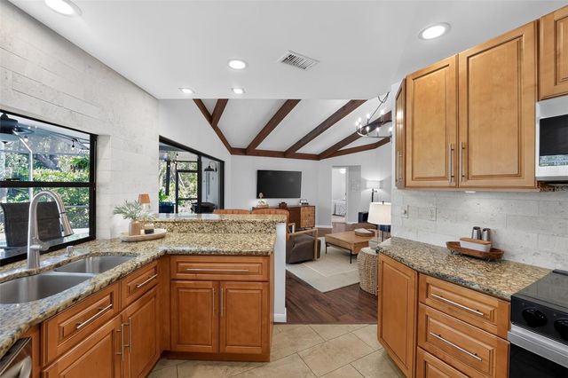 3935 COUNTRY VIEW LANE, Sarasota, FL 34233