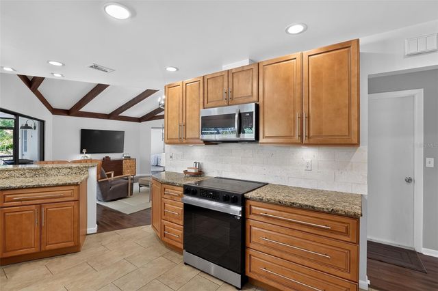 3935 COUNTRY VIEW LANE, Sarasota, FL 34233
