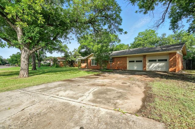 1618 Wychwood Drive, Abilene, TX 79605