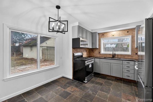 428 Girard Avenue, Royal Oak, MI 48073