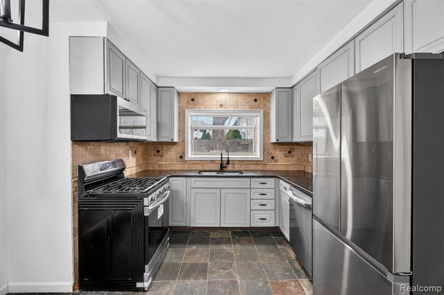 428 Girard Avenue, Royal Oak, MI 48073