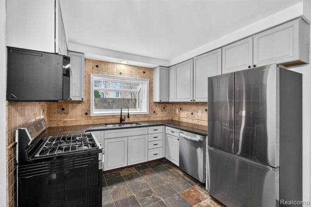 428 Girard Avenue, Royal Oak, MI 48073