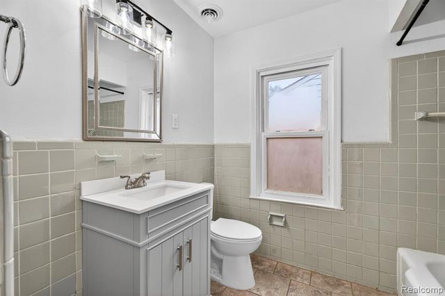 428 Girard Avenue, Royal Oak, MI 48073