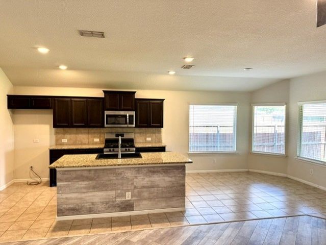 10008 Clemmons Road, Fort Worth, TX 76108