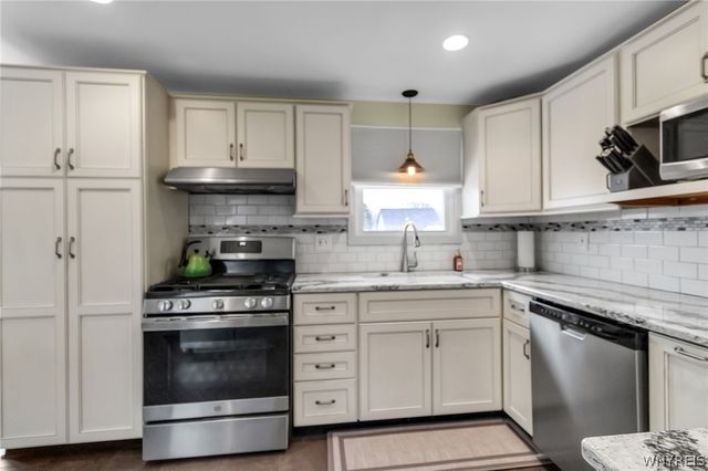 153 Marrano Drive, Lancaster, NY 14043