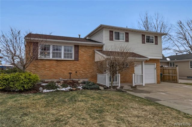 153 Marrano Drive, Lancaster, NY 14043