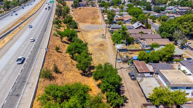824 N Thesta Avenue, Fresno, CA 93701