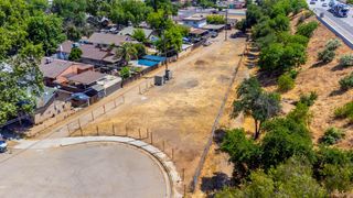 824 N Thesta Avenue, Fresno, CA 93701