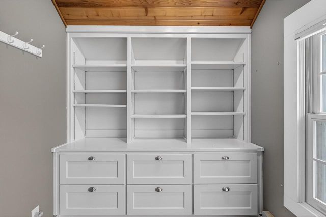 4106 Hiawatha Drive, Madison, WI 53711