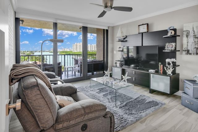 899 Jeffery Street 7140, Boca Raton, FL 33487