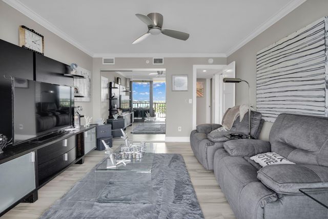 899 Jeffery Street 7140, Boca Raton, FL 33487