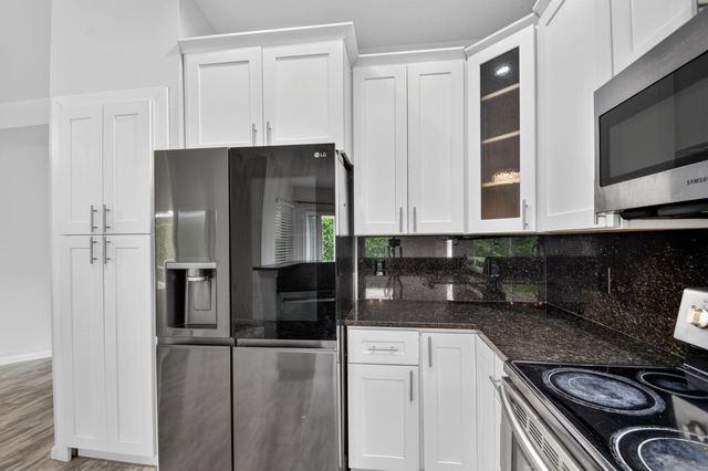 208 Caribe Court, Greenacres, FL 33413