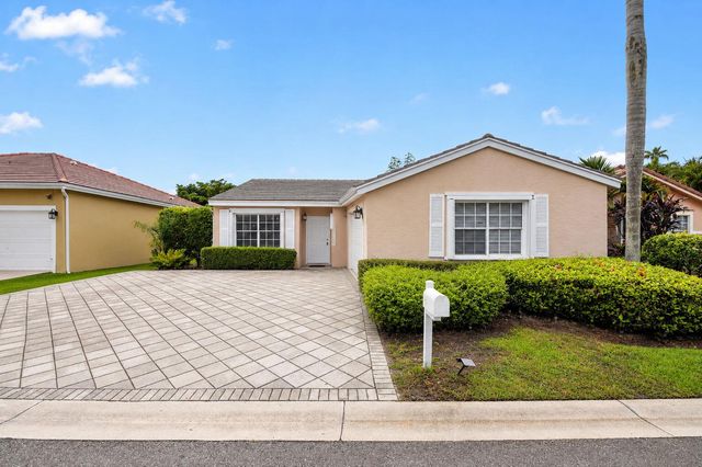 208 Caribe Court, Greenacres, FL 33413
