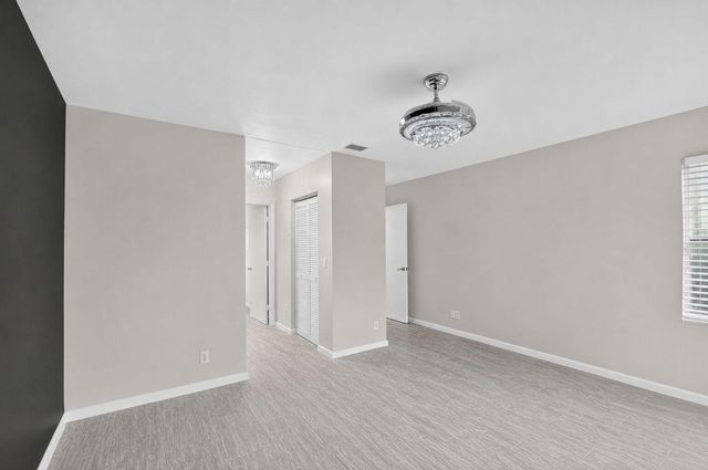 208 Caribe Court, Greenacres, FL 33413