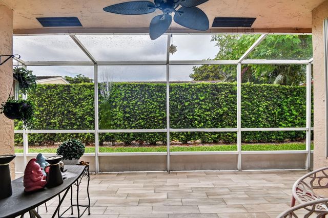 208 Caribe Court, Greenacres, FL 33413