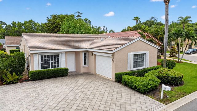 208 Caribe Court, Greenacres, FL 33413