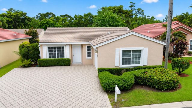 208 Caribe Court, Greenacres, FL 33413