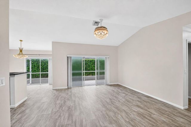 208 Caribe Court, Greenacres, FL 33413