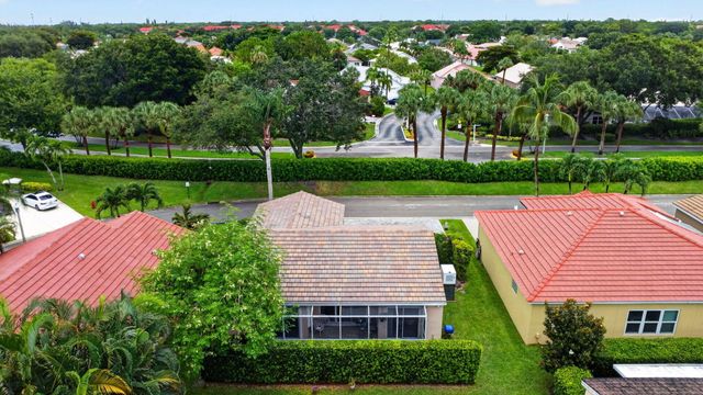 208 Caribe Court, Greenacres, FL 33413