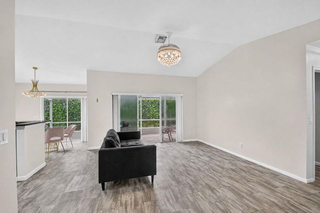 208 Caribe Court, Greenacres, FL 33413
