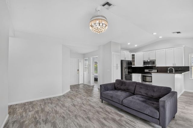 208 Caribe Court, Greenacres, FL 33413