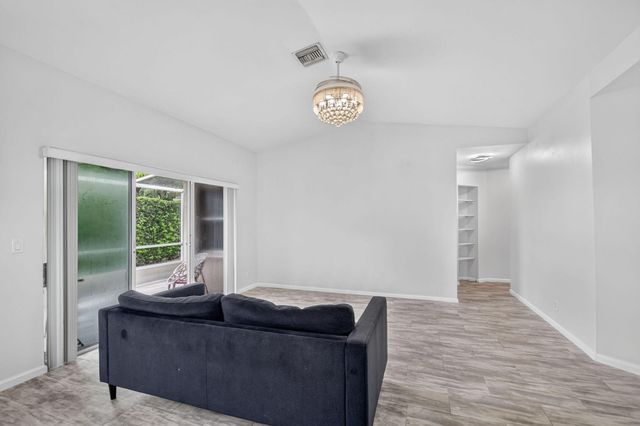 208 Caribe Court, Greenacres, FL 33413