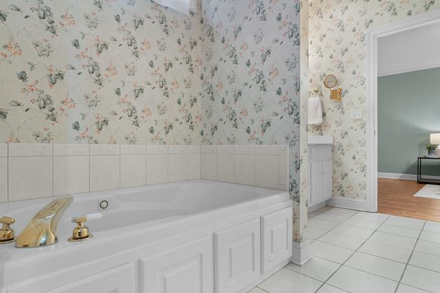 1050 Candlewick Court, Signal Mountain, TN 37377