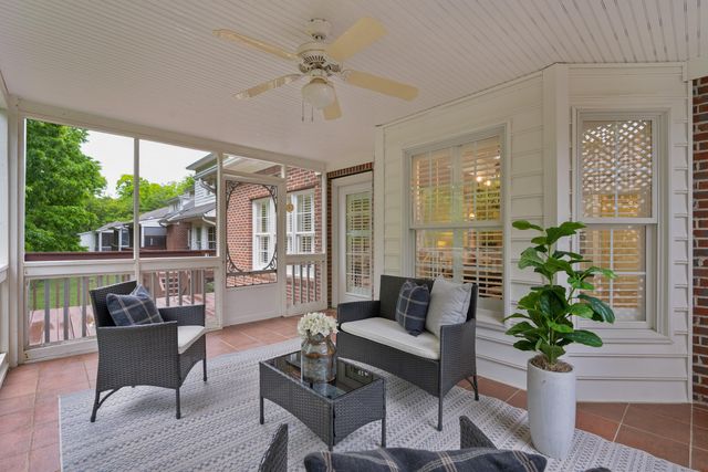 1050 Candlewick Court, Signal Mountain, TN 37377