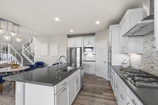 12454 Point Sierra Street, Las Vegas, NV 89138