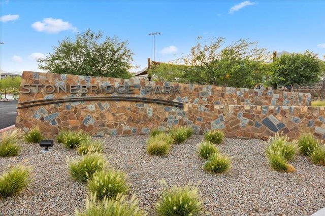 12454 Point Sierra Street, Las Vegas, NV 89138