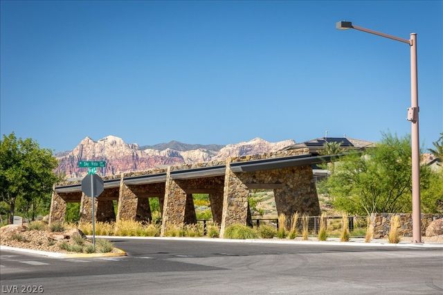 12454 Point Sierra Street, Las Vegas, NV 89138